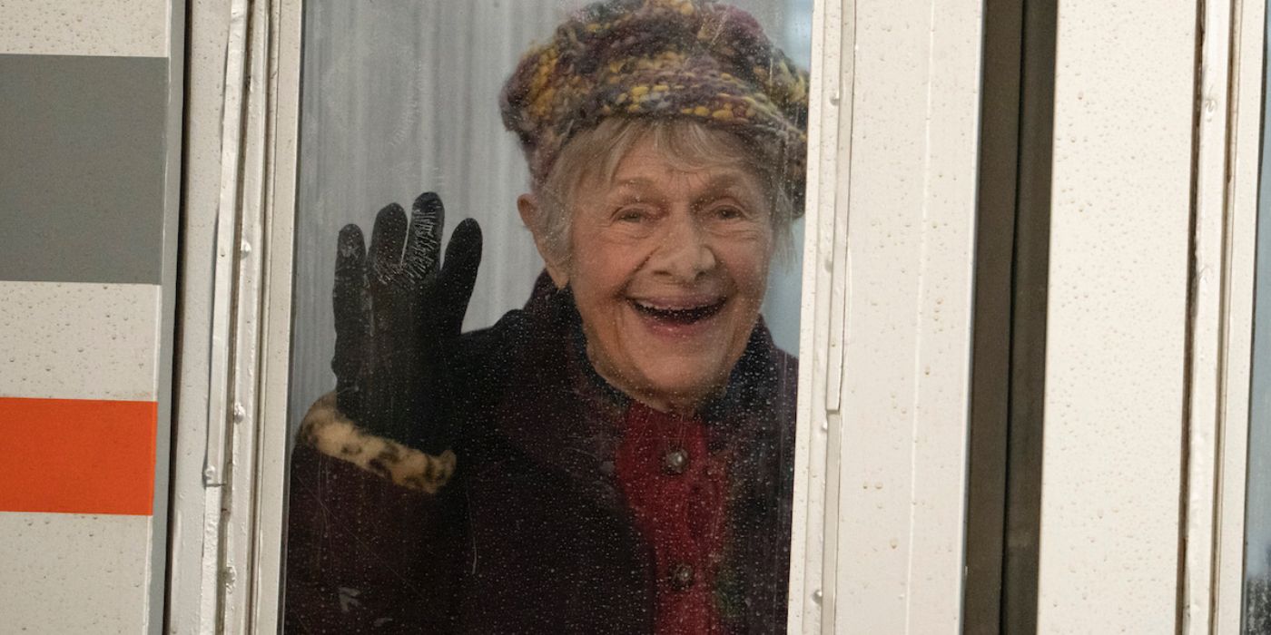 Estelle Parsons como Bev em The Conners