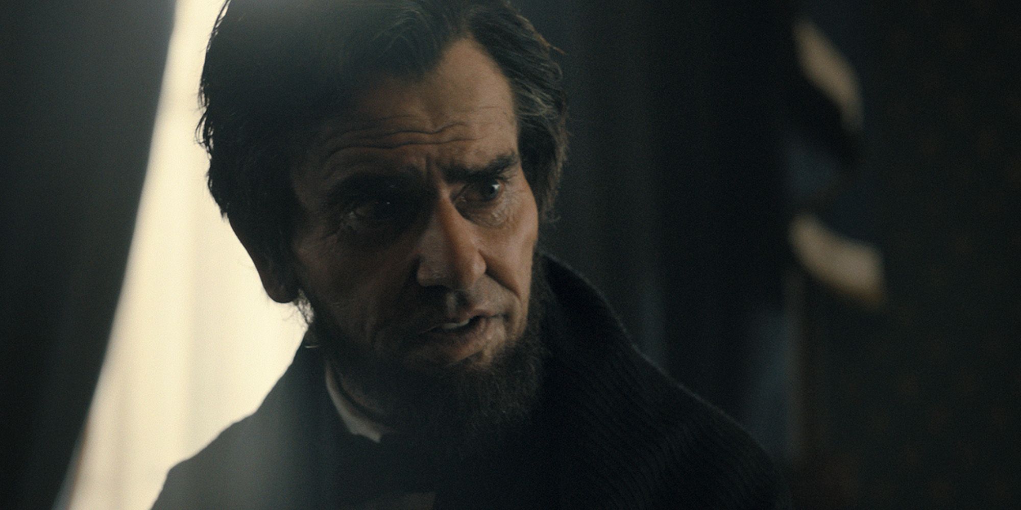 A closeup shows Hamish Linklater as President Abraham Lincoln in Manhunt