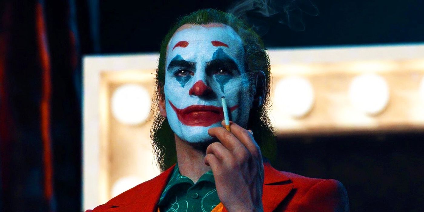 Joaquin Phoenix's Arthur Fleck smoking in Joker