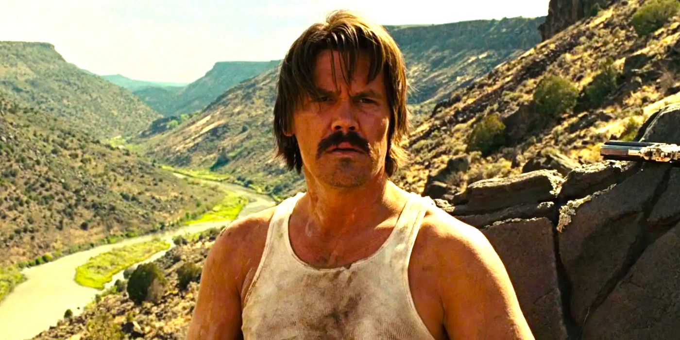 Josh Brolin all sweaty and filthy after escaping a pit bull in a scene from No Country For Old Men