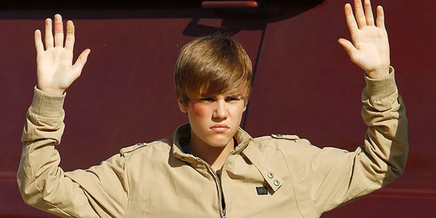 Justin Bieber as Jason raising his hands on CSI 