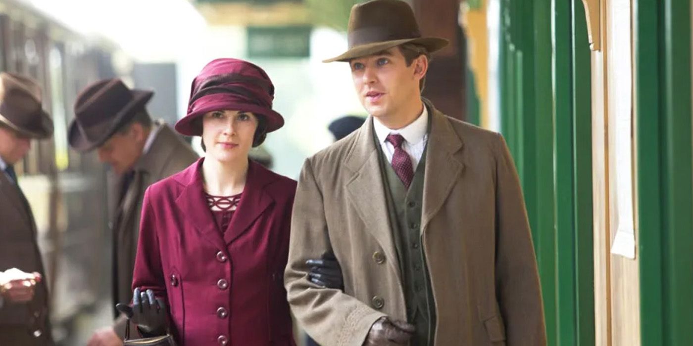 Lady Mary Crawley and Matthew walking in Downton Abbey