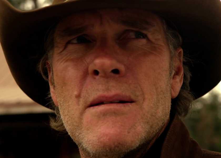 Robert Taylor as Walt Longmire hears a gunshot in Longmire season 3 episode 10