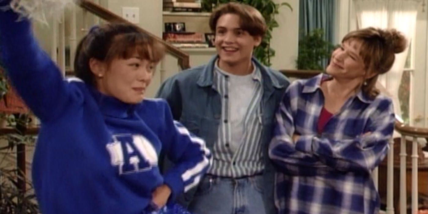Lindsay Price as Linda dressed as a cheerleader in Boy Meets World