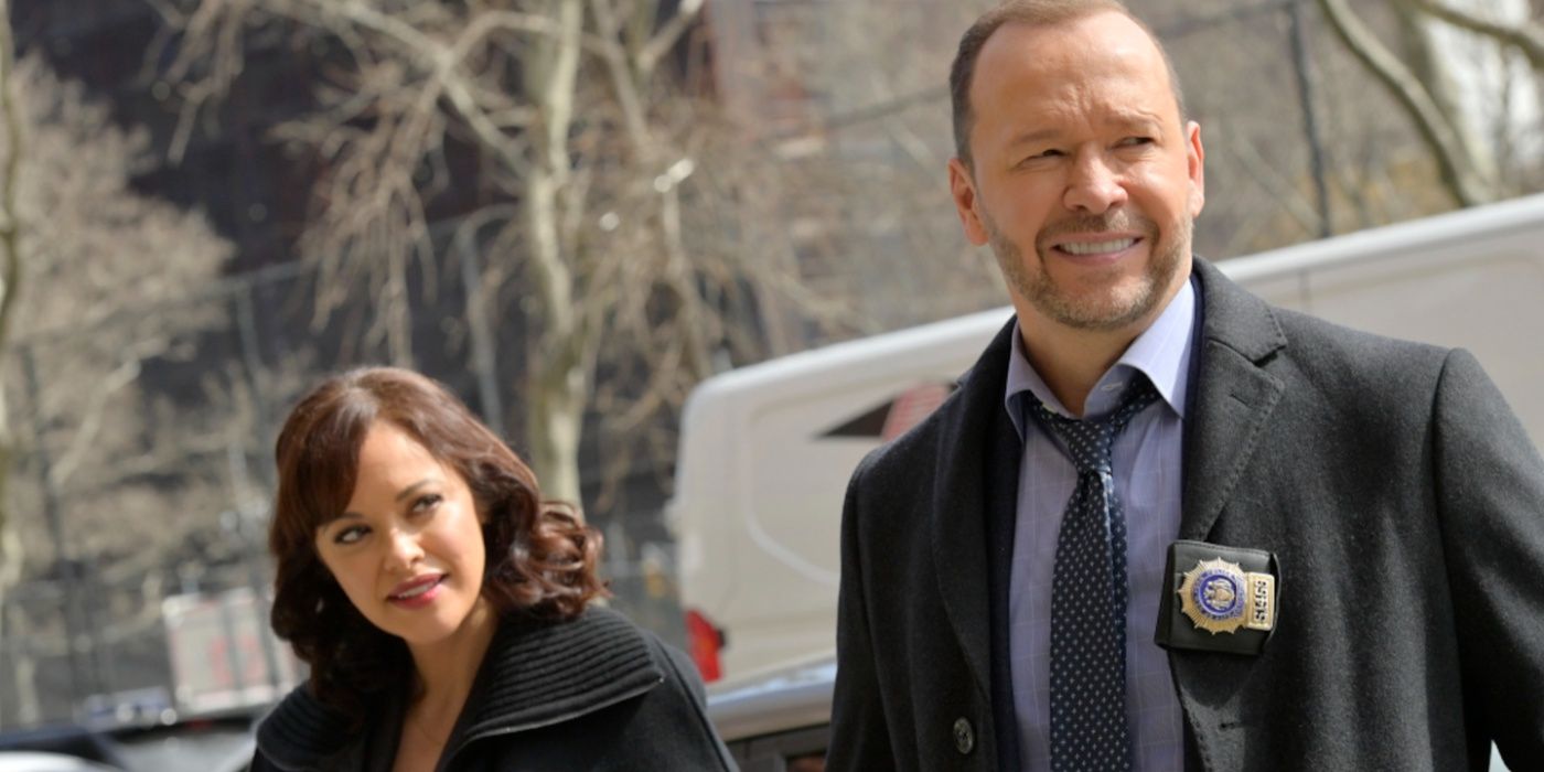 Donnie Wahlberg as Danny and Marisa Ramirez as Baez on the street in Blue Bloods
