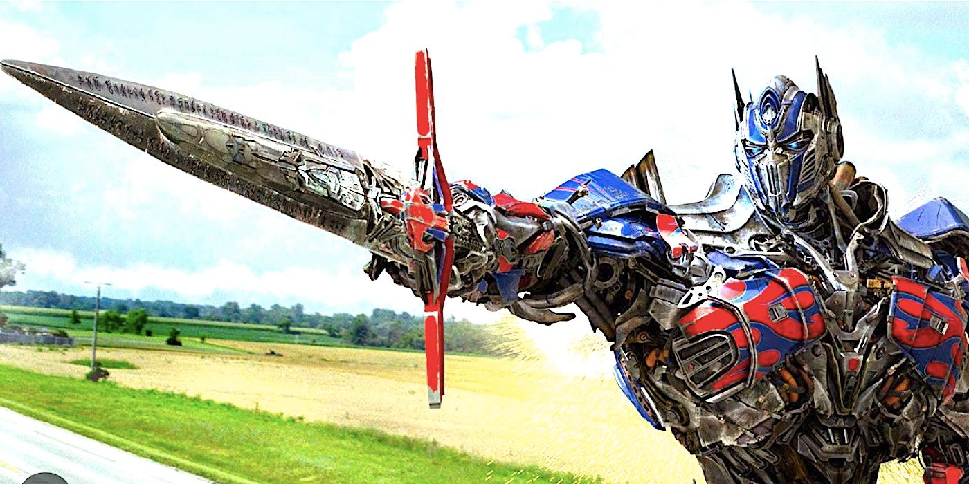 Optimus Prime wields a big sword in Transformers Age of Extinction