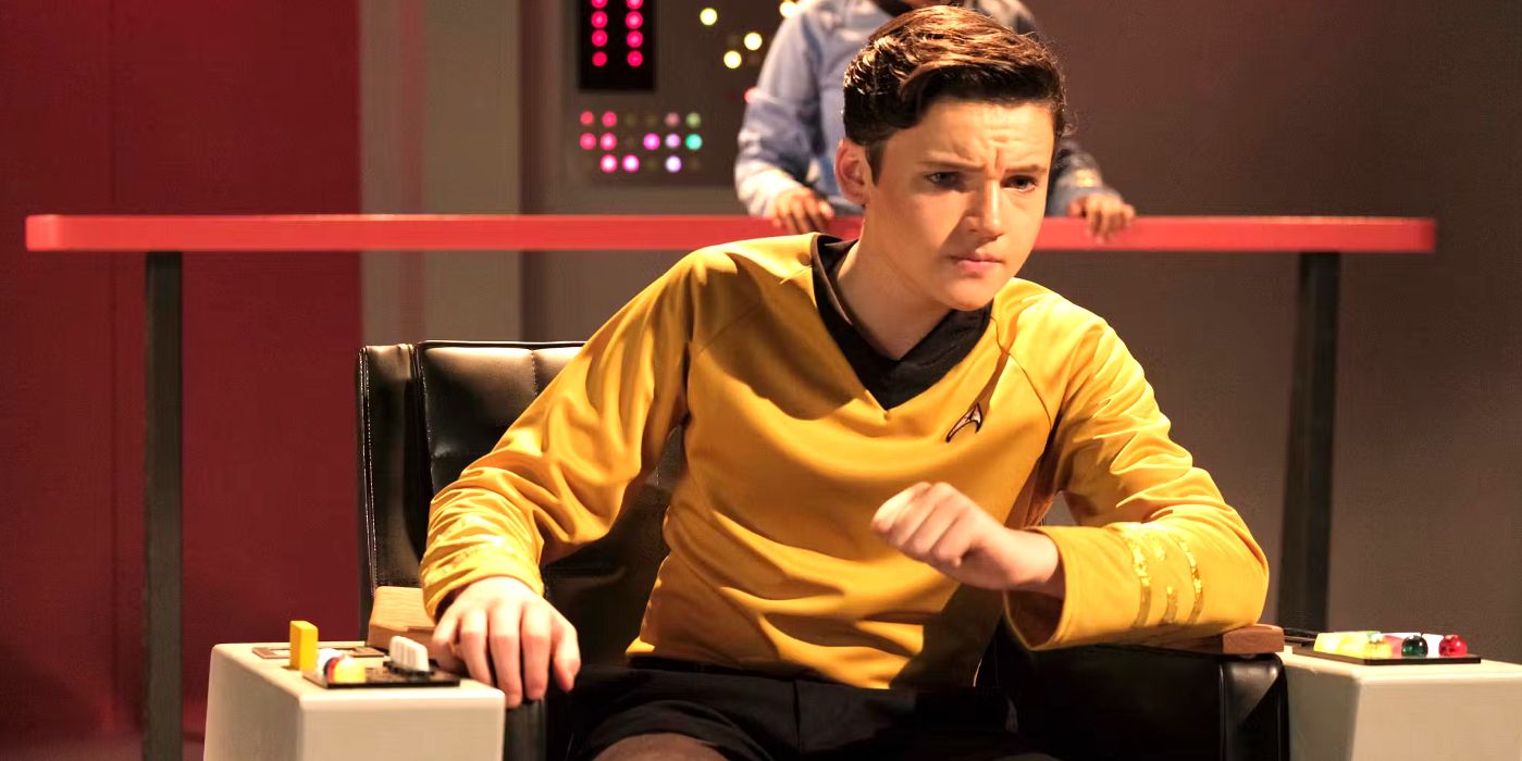 Benjamin Evan Ainsworth as Mark Critch as Captain Kirk