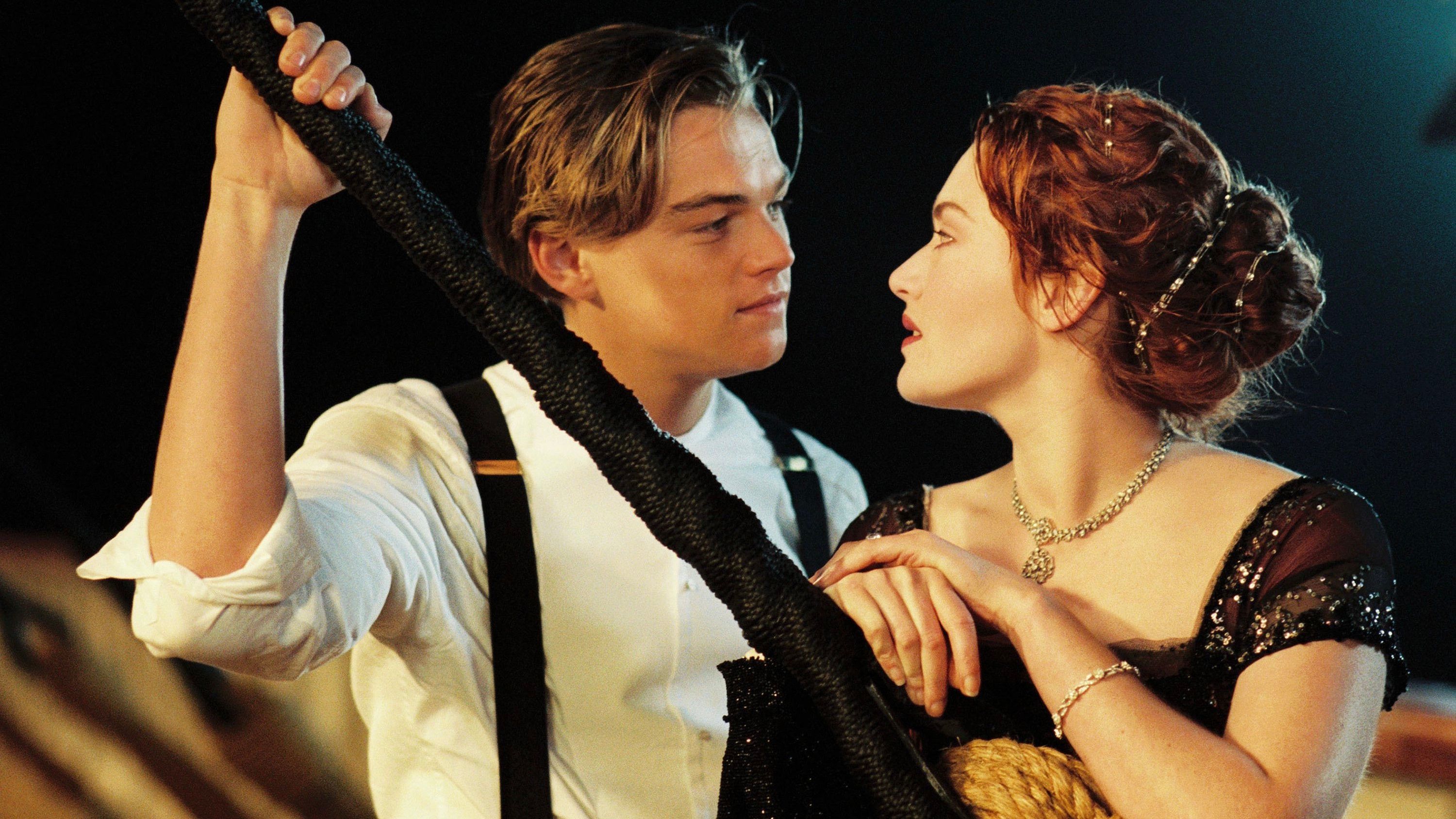 Why Filming Jack & Rose's Iconic Titanic Kiss Was A "Mess" Explained By Kate Winslet