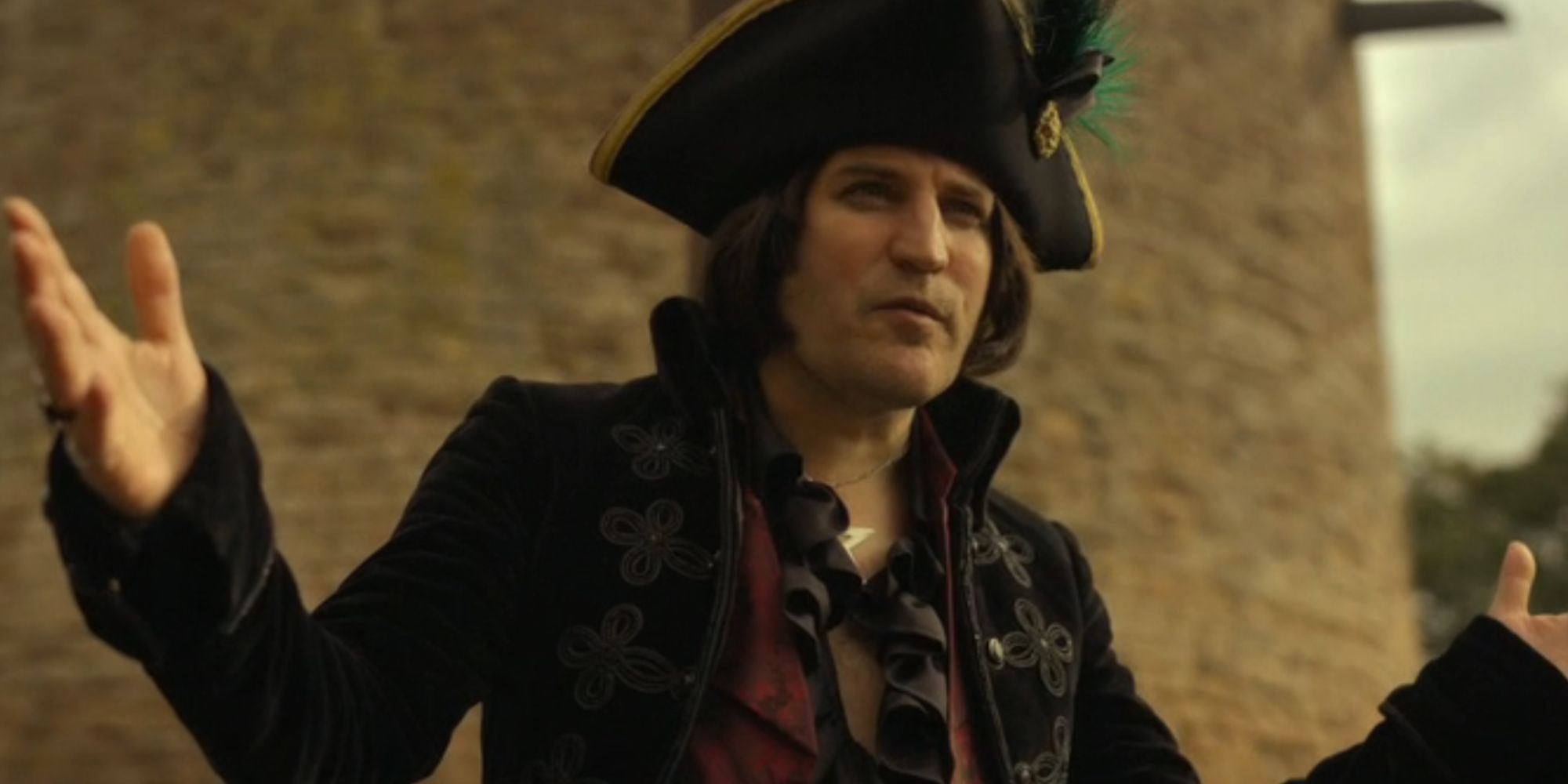 Noel Fielding as Dick Turpin looking confused - The real Turpin hired more mourners than are shown in the Apple comedy - Dick Turpin Really Was Sentenced To Die By Hanging (& Hired Professional Mourners)