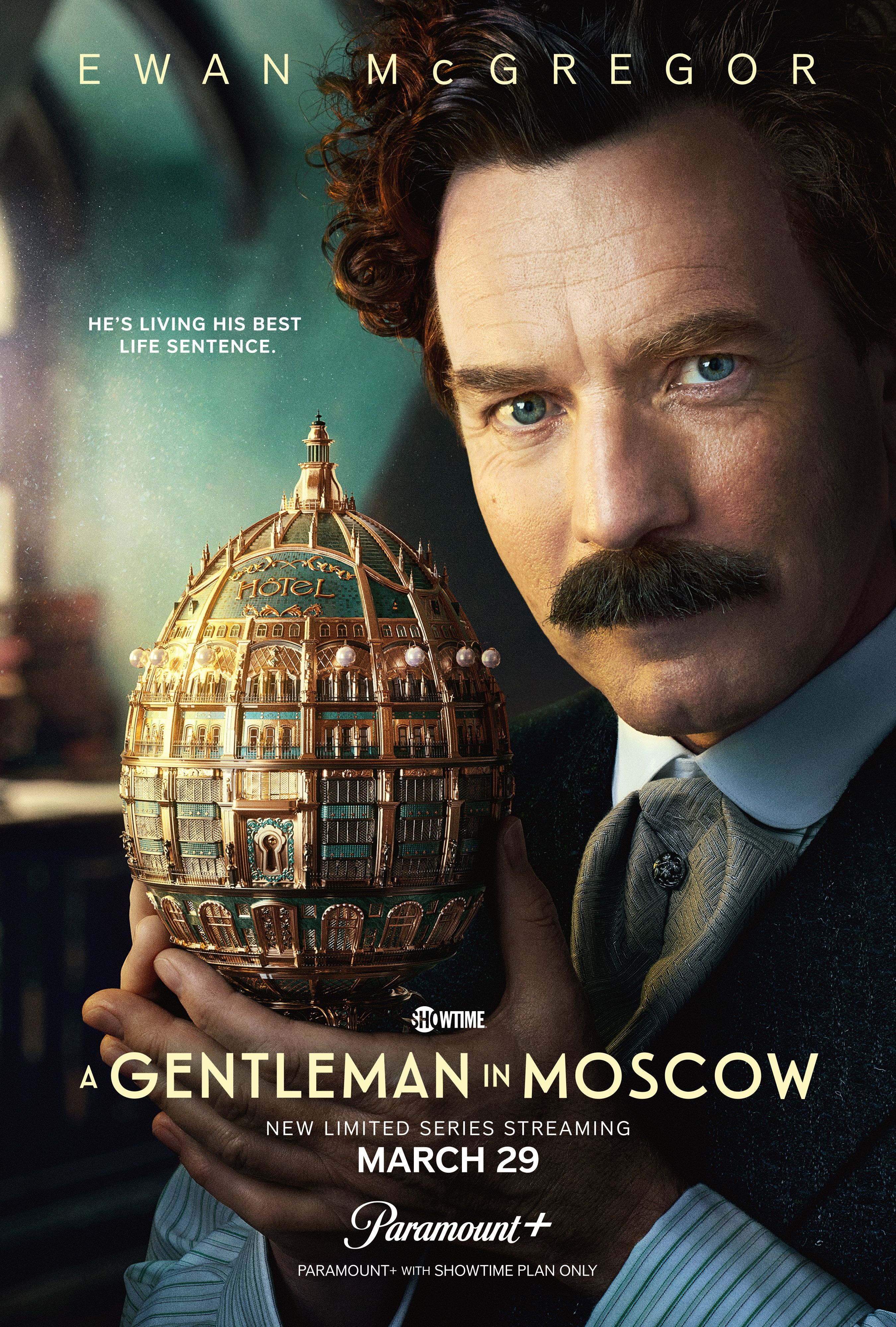 a gentleman in moscow paramount poster