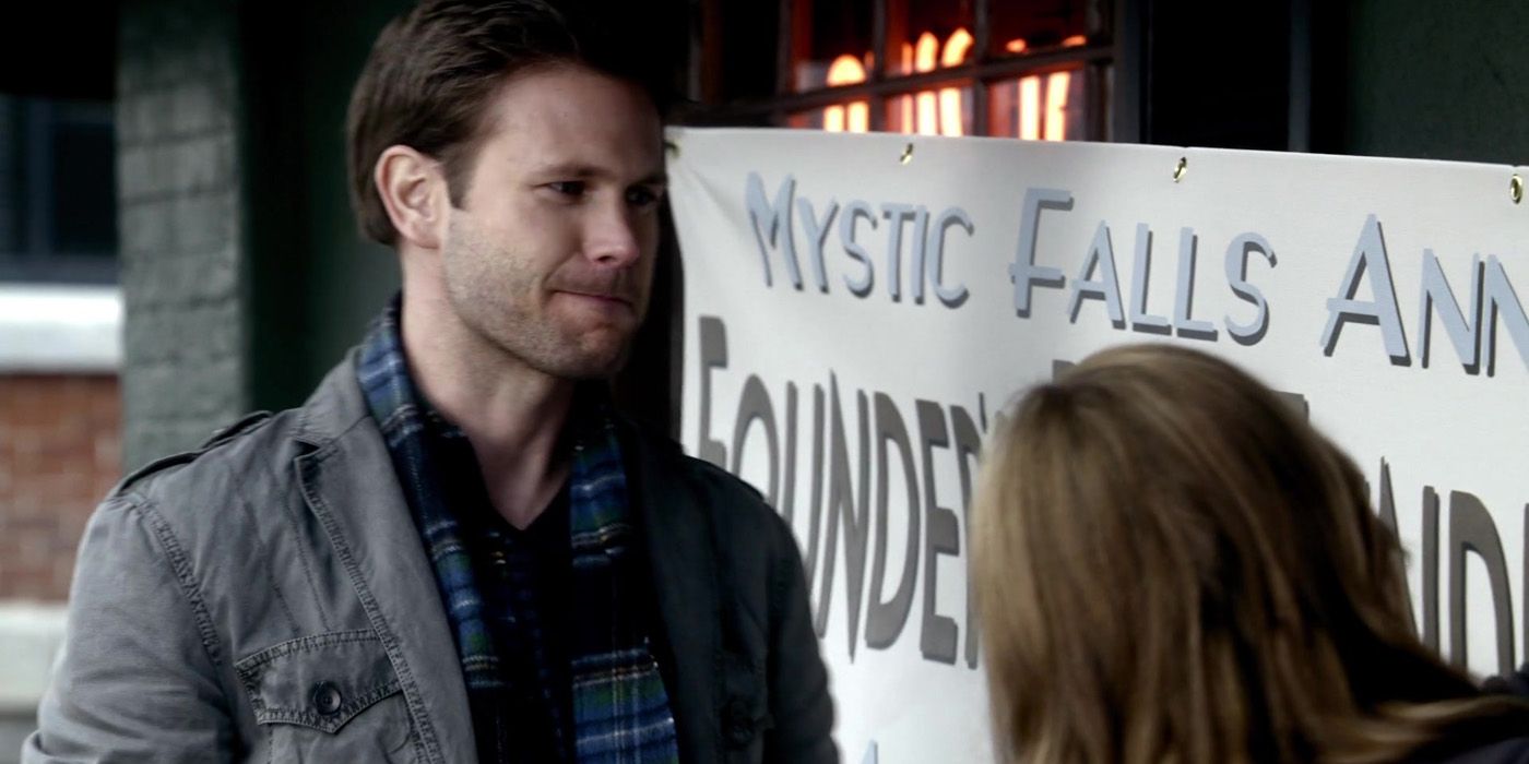 Alaric in Mystic Falls in Vampire Diaries