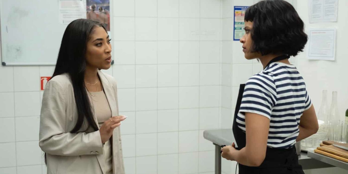 Candice (Adriyan Rae) confrontando Van (Zazie Beetz) na cozinha no episódio 10 da 3ª temporada de Atlanta.