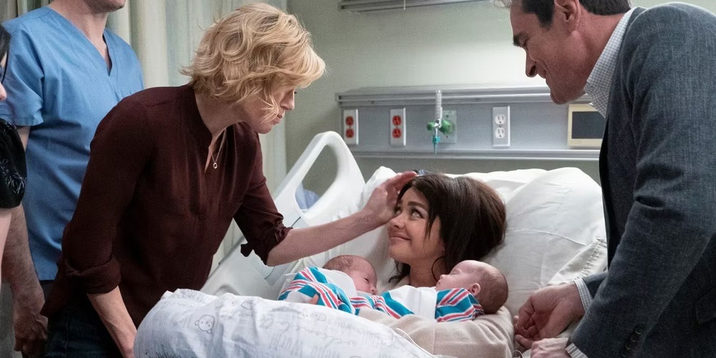 Claire greets Haley after she gives birth on Modern Family