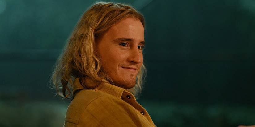 Conor Merrigan Turner as Logan smiling in Apples Never Fall