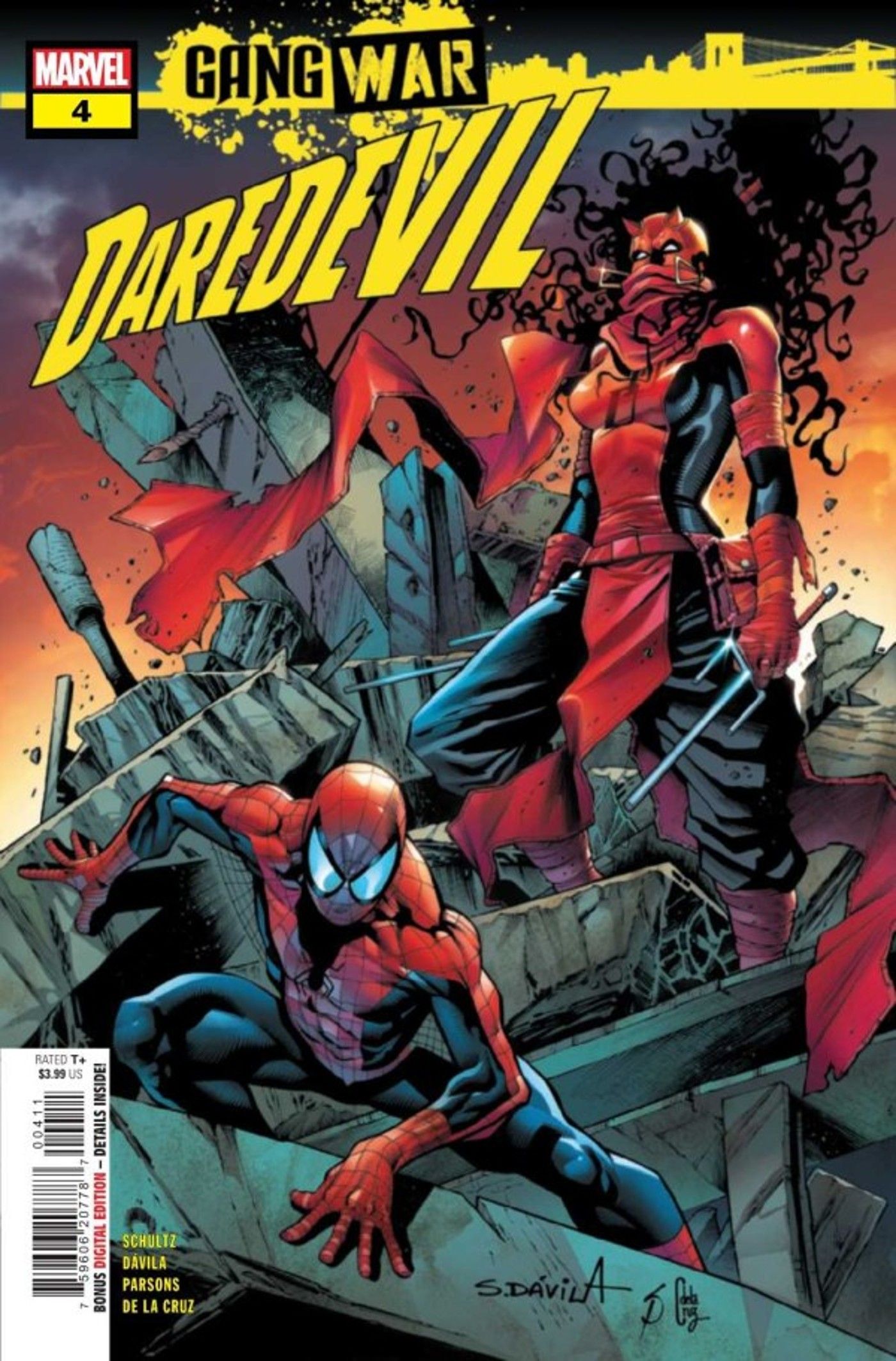 daredevil gang war 4 cover, showing elektra's daredevil and spider-man standing on rubble