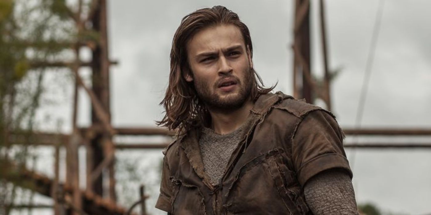 Douglas Booth como Shem em uma cena de Noah.