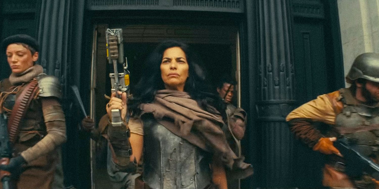 Sarita Choudhury as Moldaver holding a gun in Fallout
