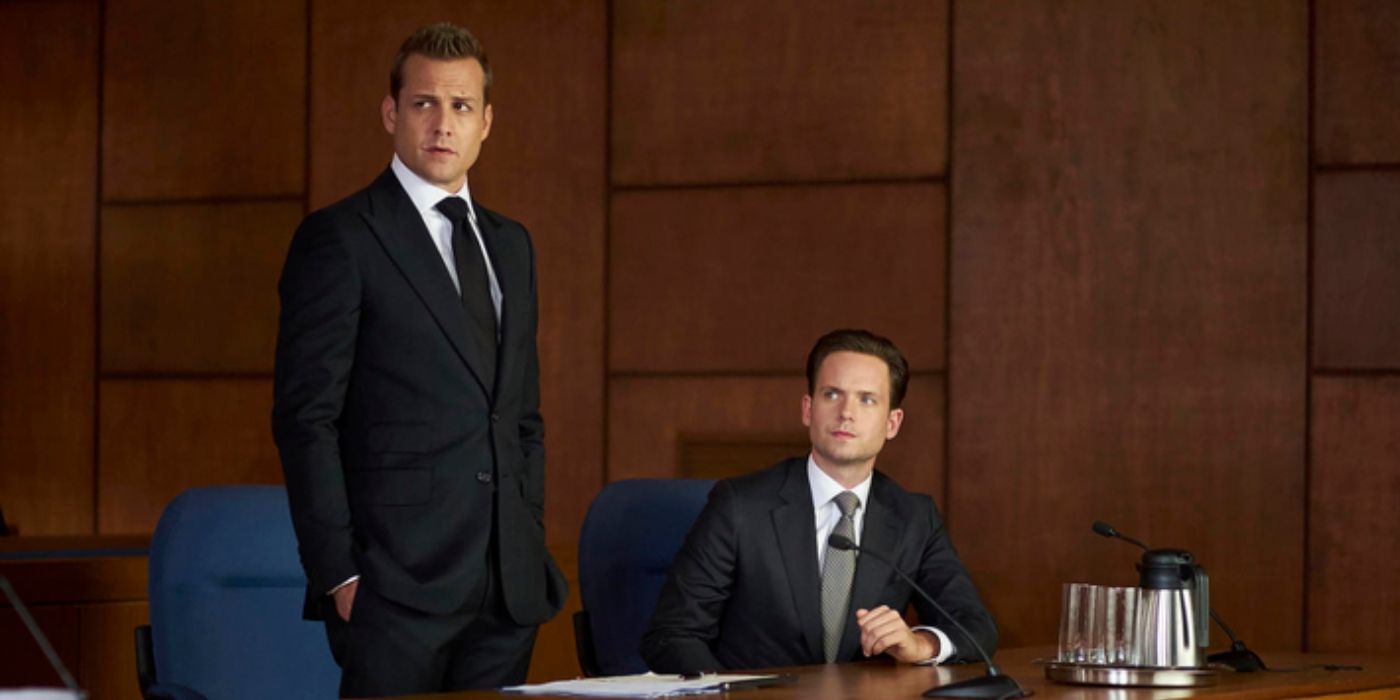 Harvey e Mike no tribunal no episódio Tick Tock da 5ª temporada de Suits