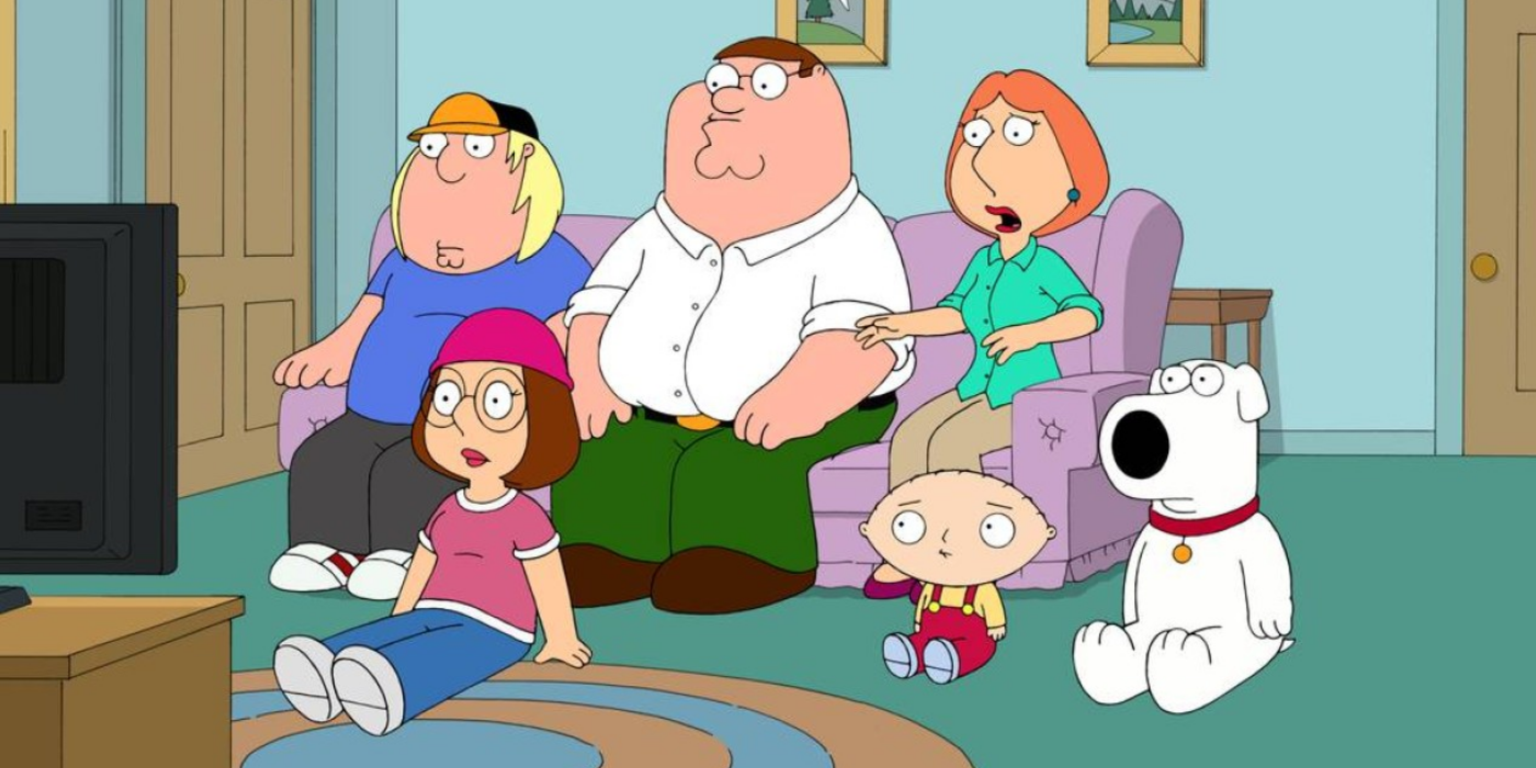 Imagem clássica de Family Guy com a família sentada no sofá