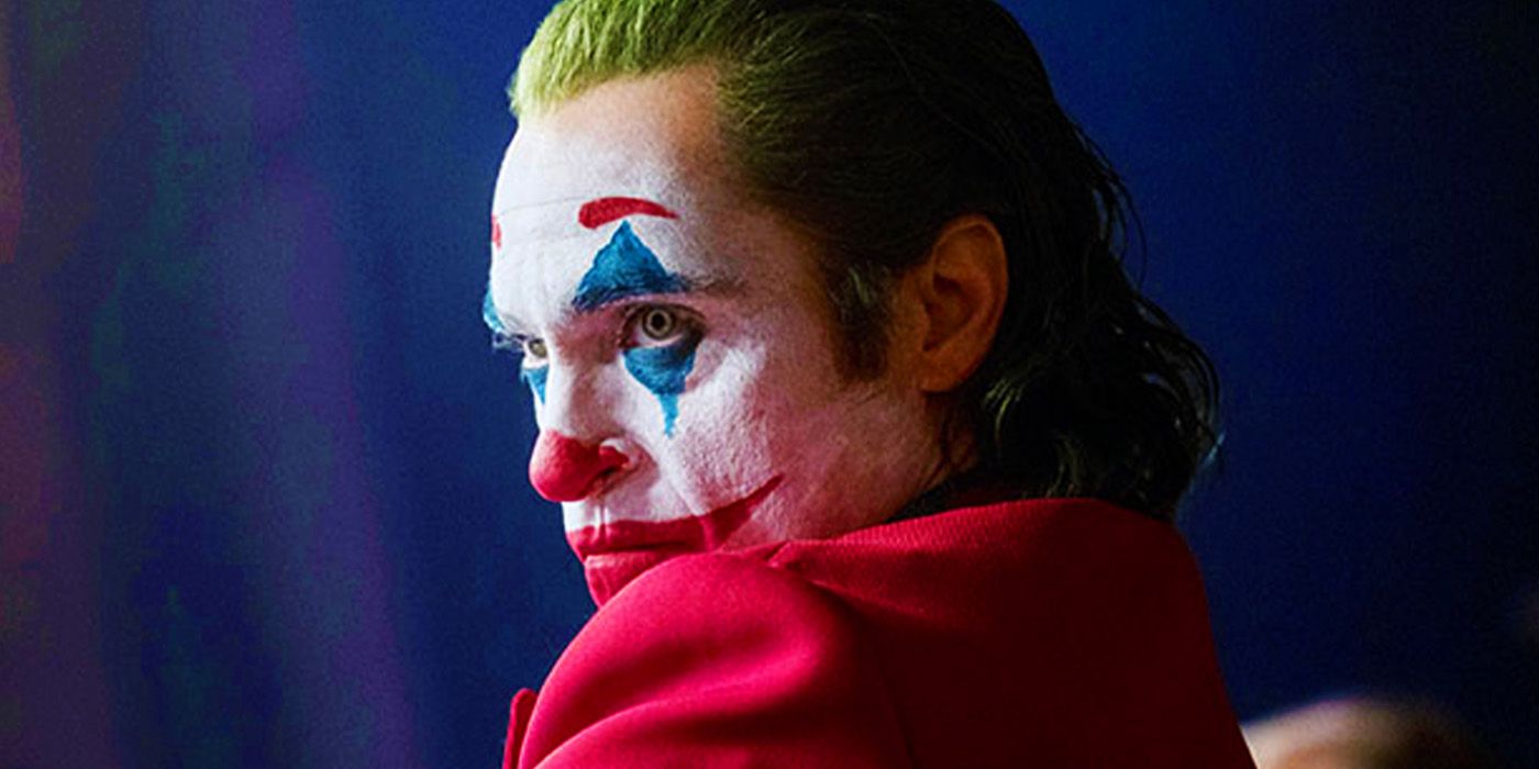 Joaquin Phoenix's Joker on TV in 2019's Joker.