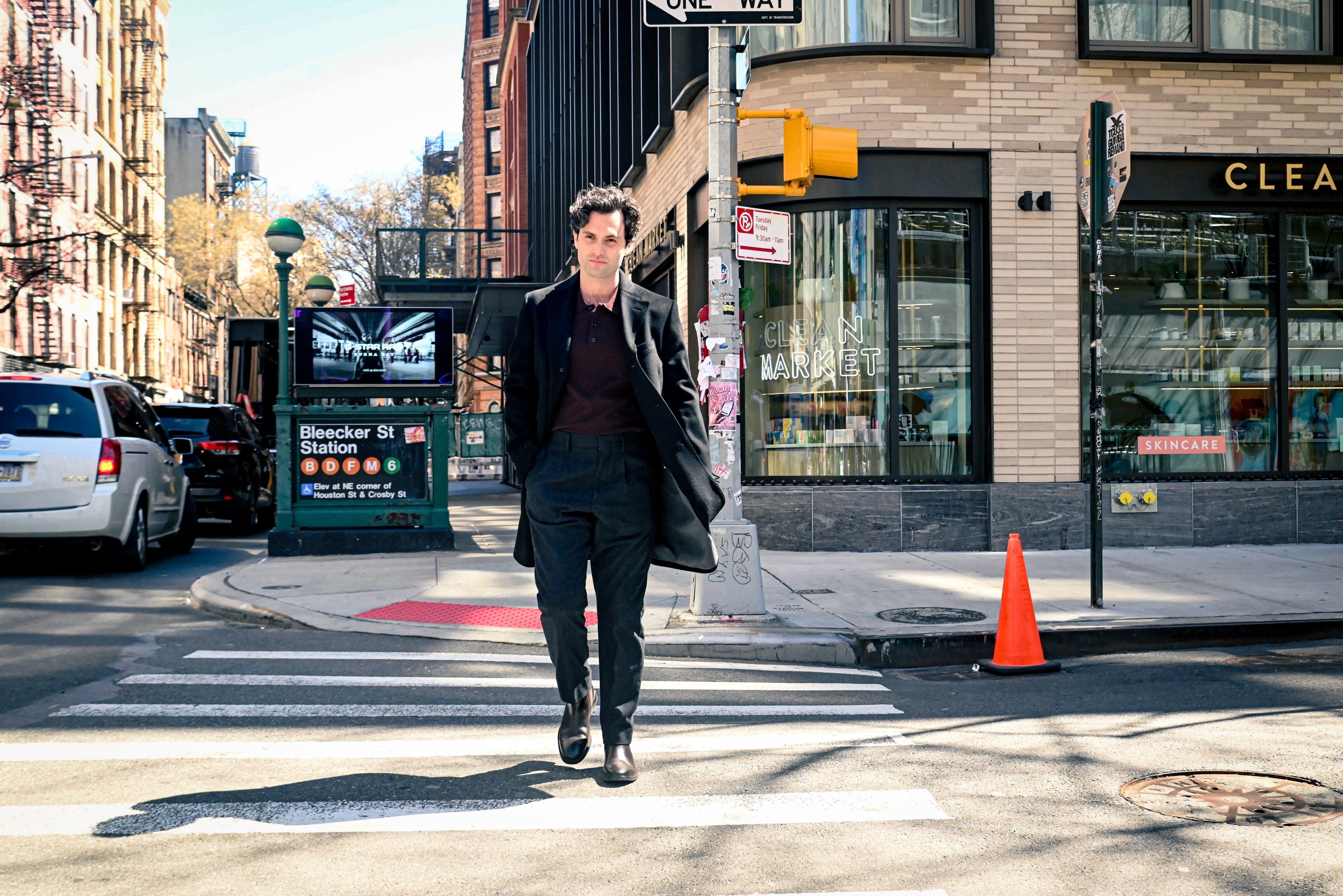 Joe Goldberg walking the streets of NYC in You season 5
