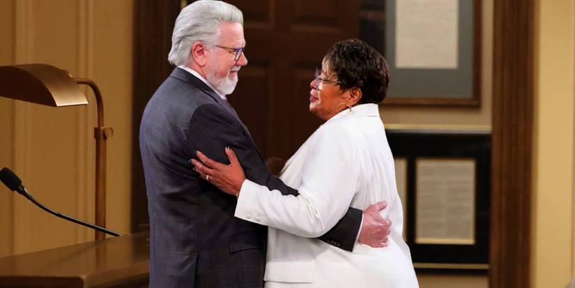 John Larroquette as Dan Fielding with Marsha Warfield as Roz in Night Court Season 2 With a Courtroom Background