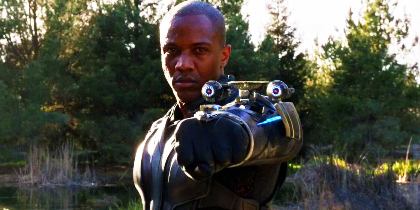 Mike Peterson's Deathlok aiming his weapon in Agents of SHIELD