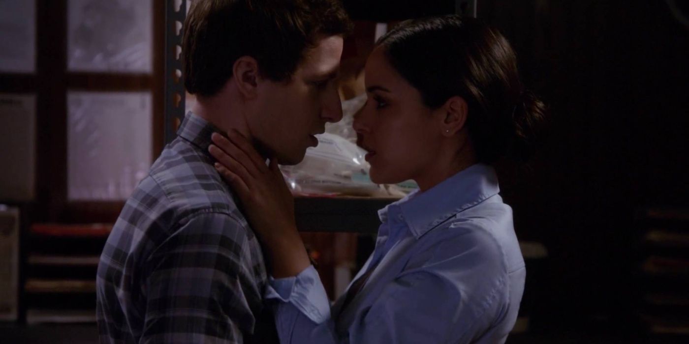 Brooklyn Nine-Nine: 20 Biggest Episodes For Jake & Amys Relationship