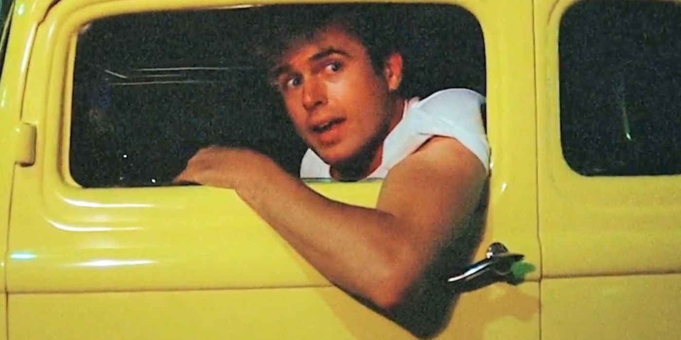 John Milner di dalam mobil kuning di American Graffiti