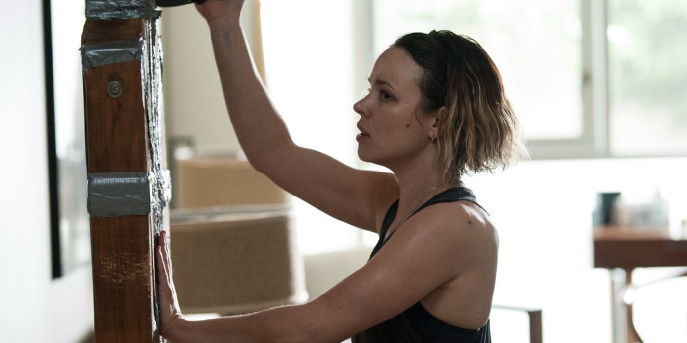 Rachel McAdams with a knife in True Detective