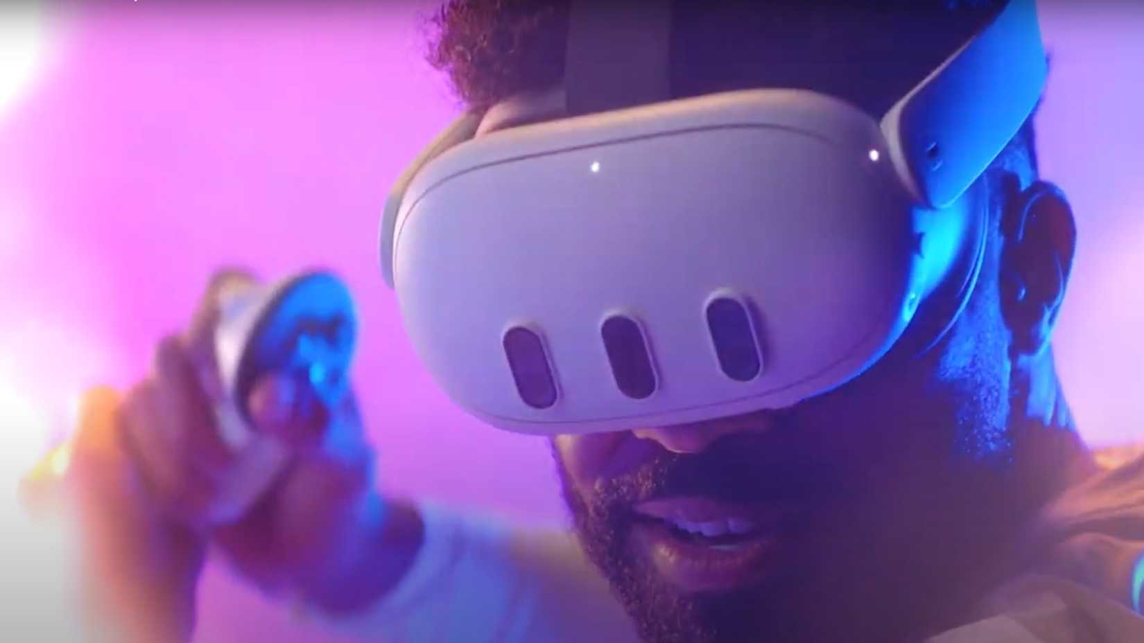 MLB HRD VR player in a Meta Quest Headsey holding the controller like a bat.