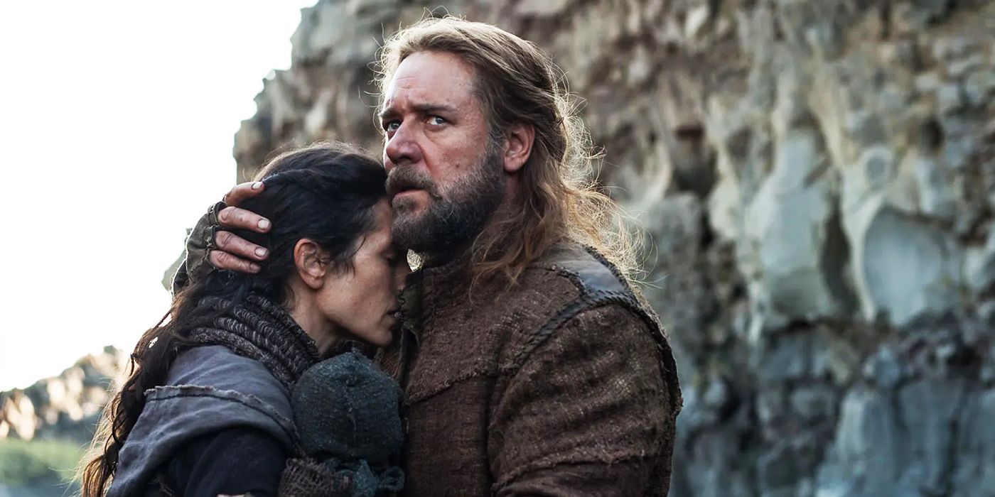 Russell Crowe holding Jennifer Connelly in Noah 2014
