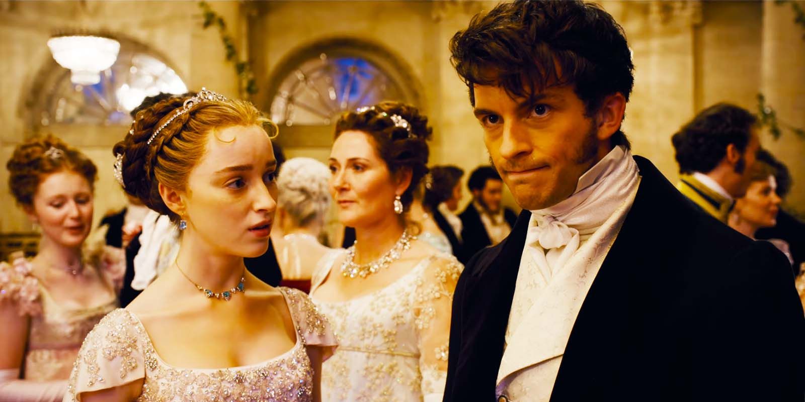 Phoebe Dynevor as Daphne Bridgerton, Ruth Gemmell as Violet Bridgerton and Jonathan Bailey as Anthony Bridgerton in Bridgerton season 1, episode 1