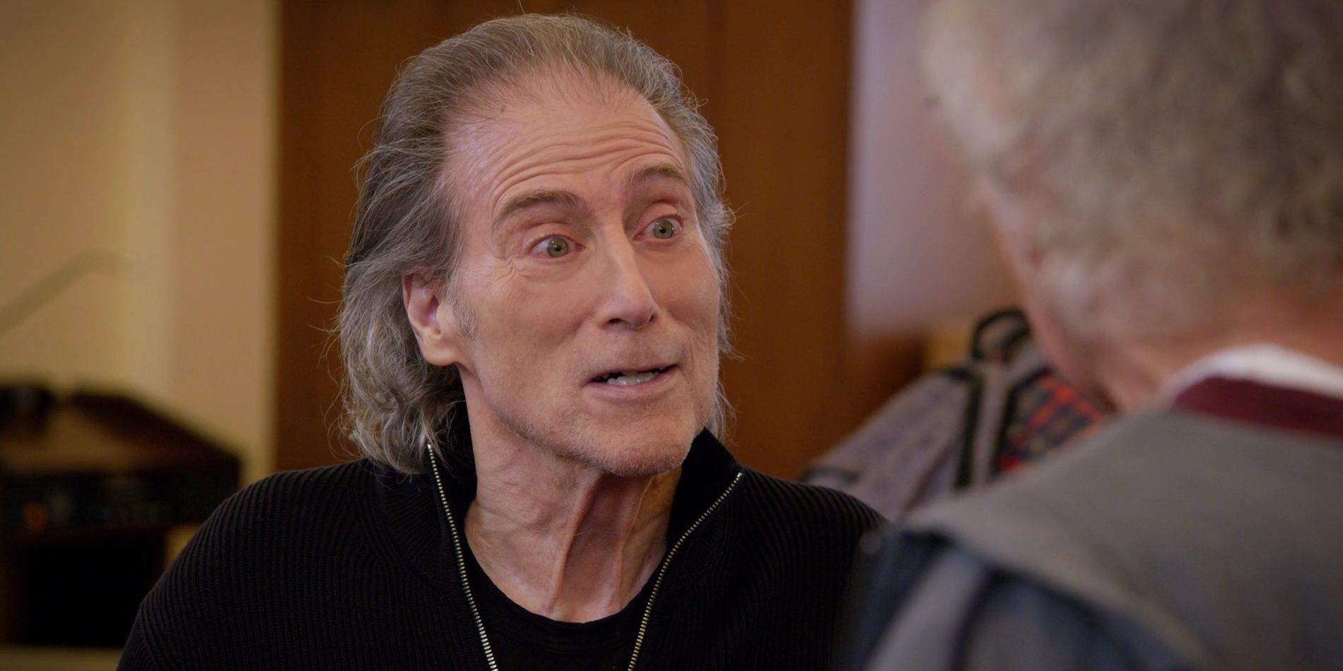 Richard Lewis fala com Larry em Curb Your Enthusiasm