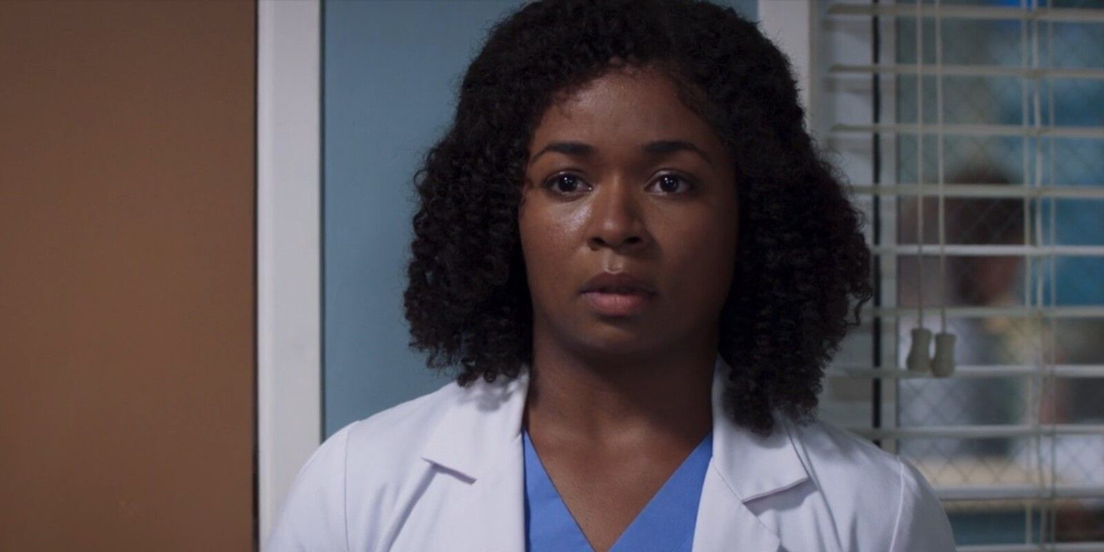 Alexis Floyd As Simone Griffith Looking Scared In Grey's Anatomy.jpg