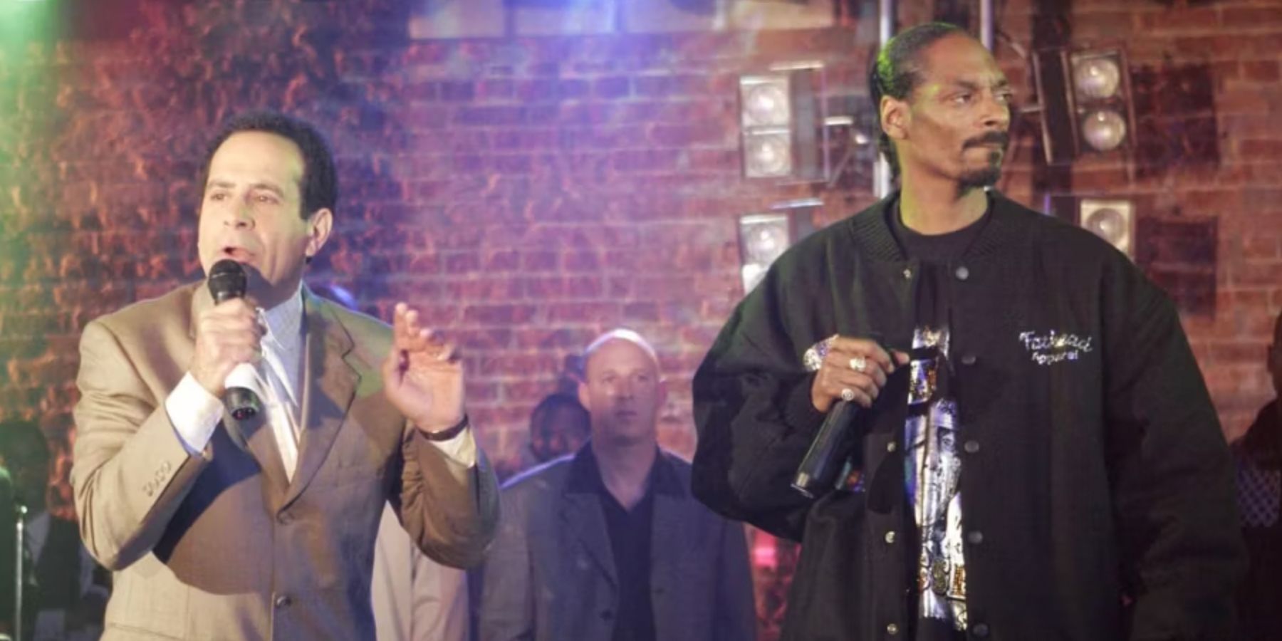 Snoop Dogg joins Monk's Tony Shalhoub on stage