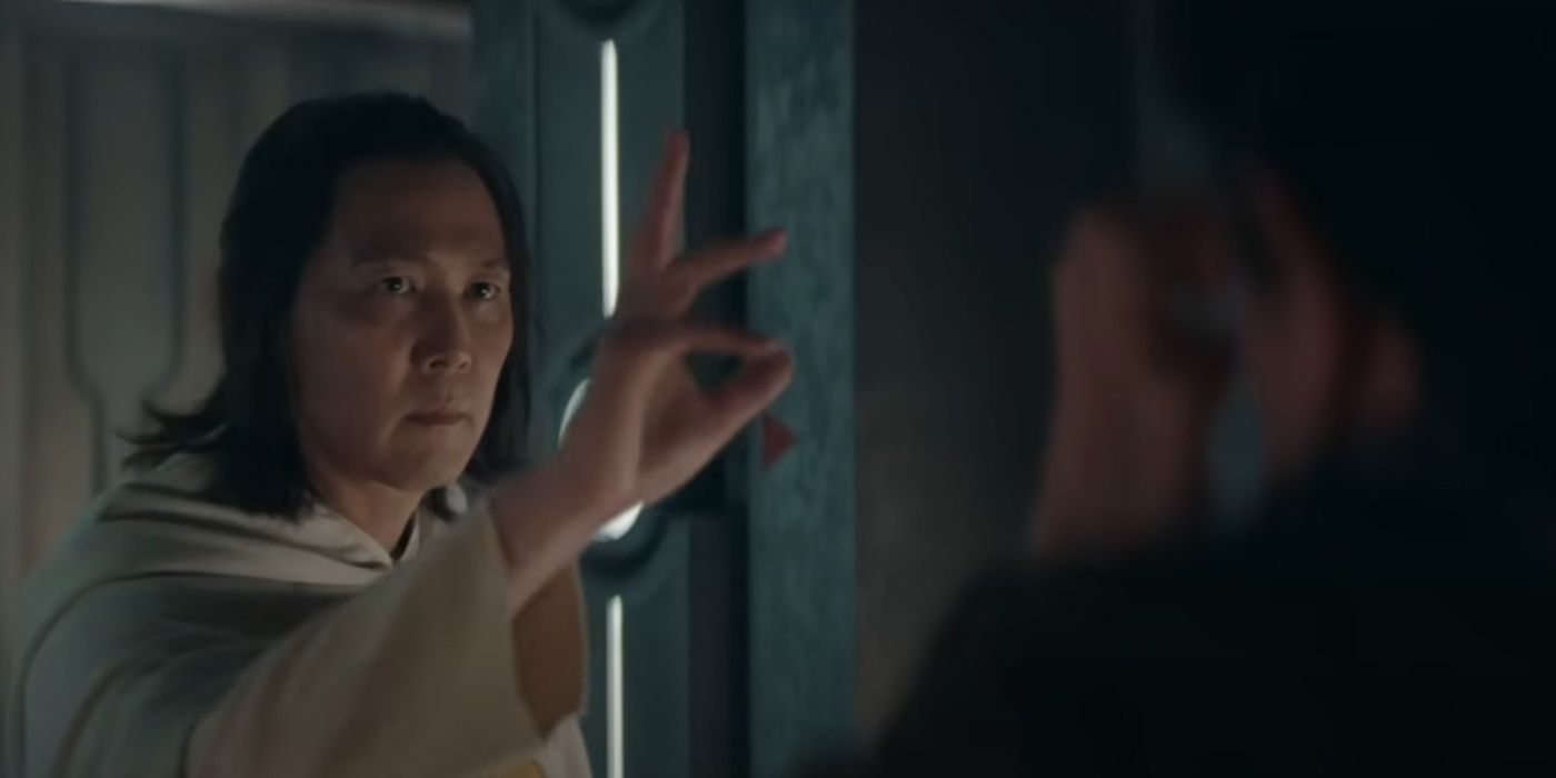 Sol using a Jedi Mind Trick on a prisoner in the trailer for The Acolyte