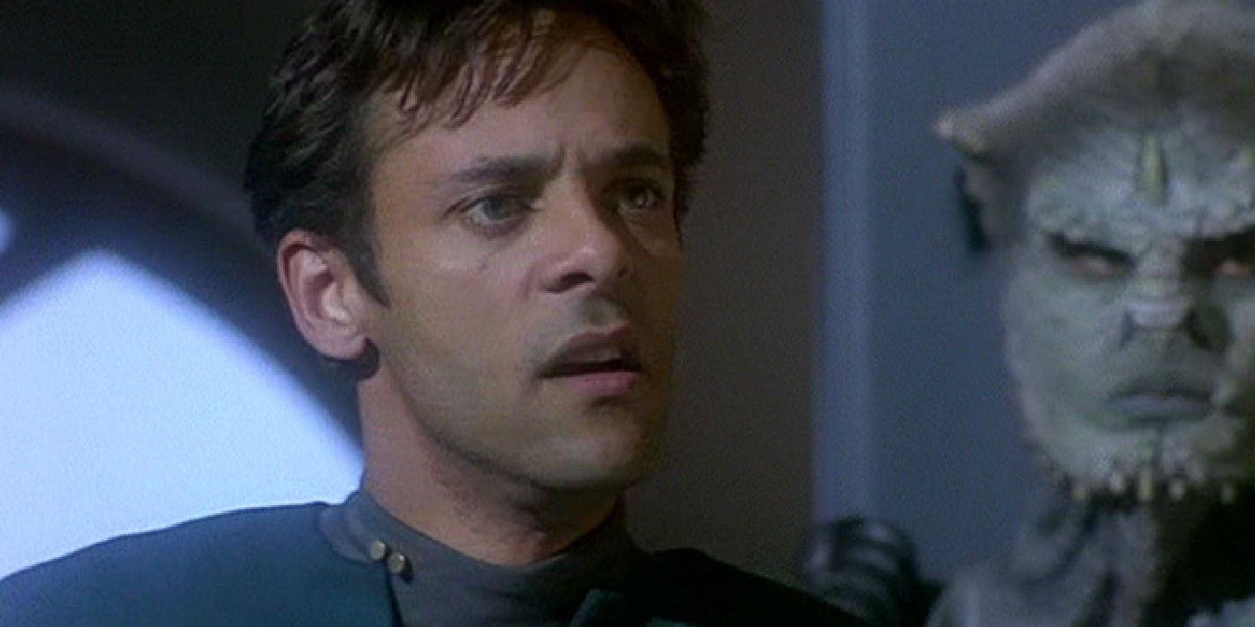 Dr. Bashir Should Have Ended Star Trek: DS9s Dominion War, But He Was A Liability