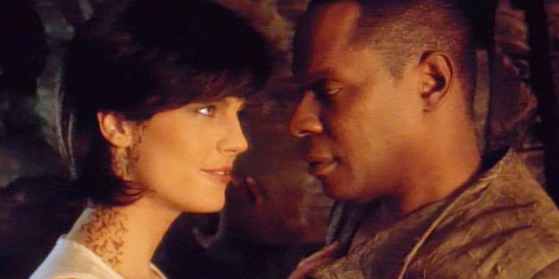 Mirror Jadzia Dax flirts with Sisko in Star Trek: DS9
