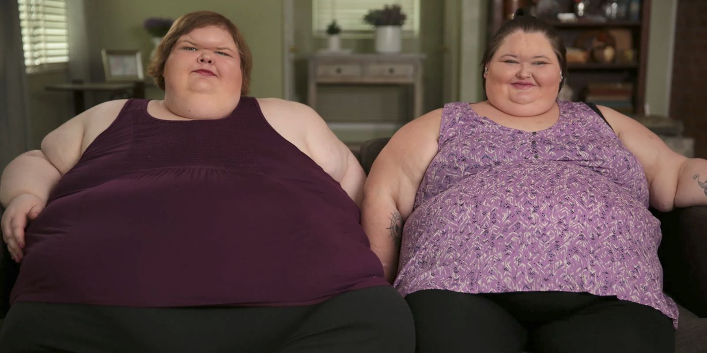 Tammy Amy Slaton 1000-Lb Sisters Sitting On Couch