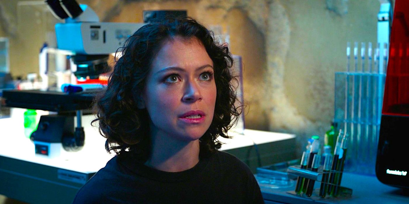 Tatiana Maslany looks upward with grave concern in a scene from She Hulk Attorney at Law