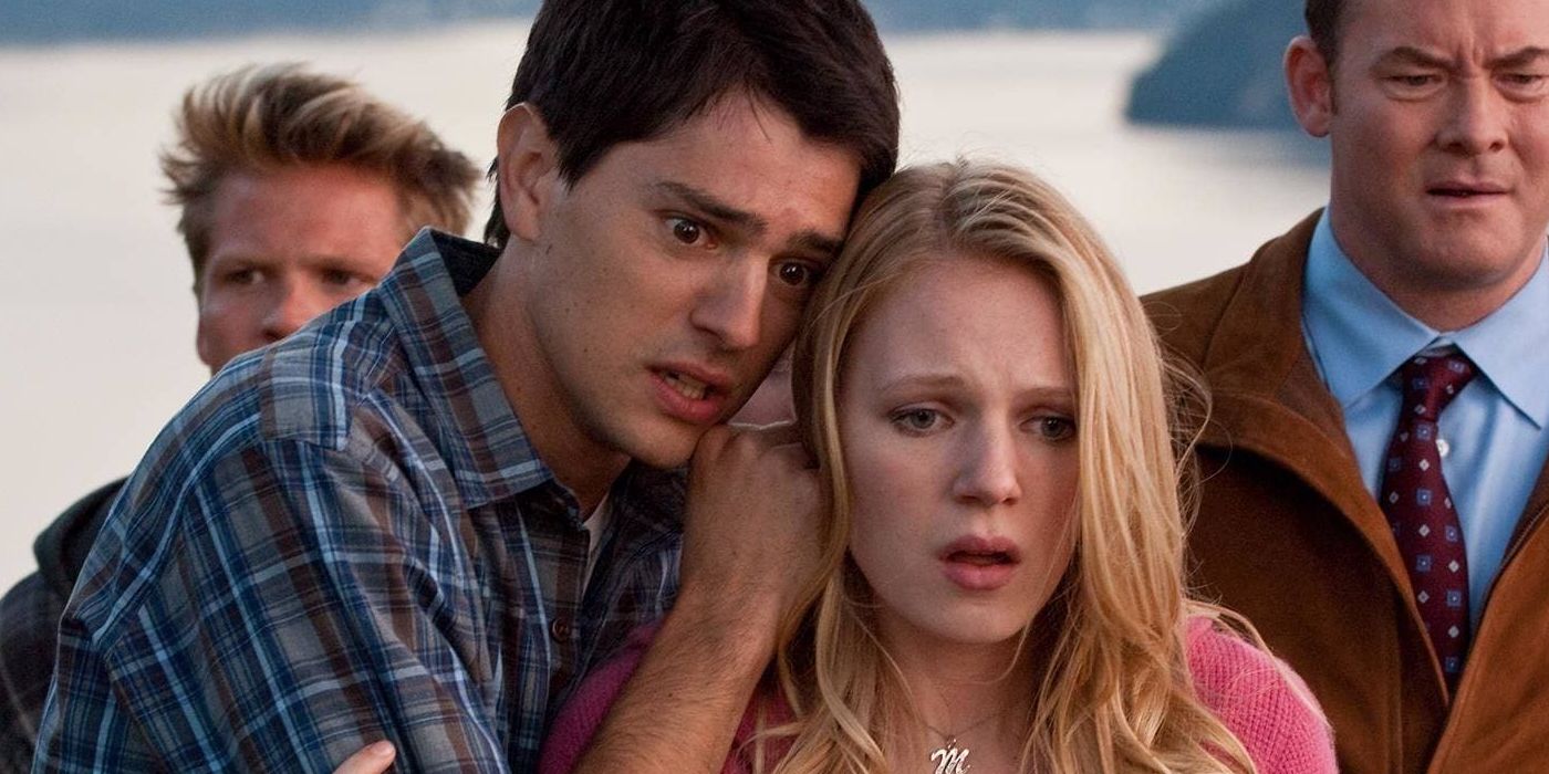 The Cast of Final Destination 5 Gathered at the Edge of a Collapsed Bridge