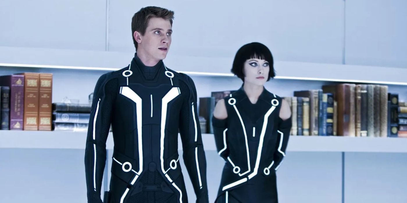 Sam and Quorra in TRON: Legacy