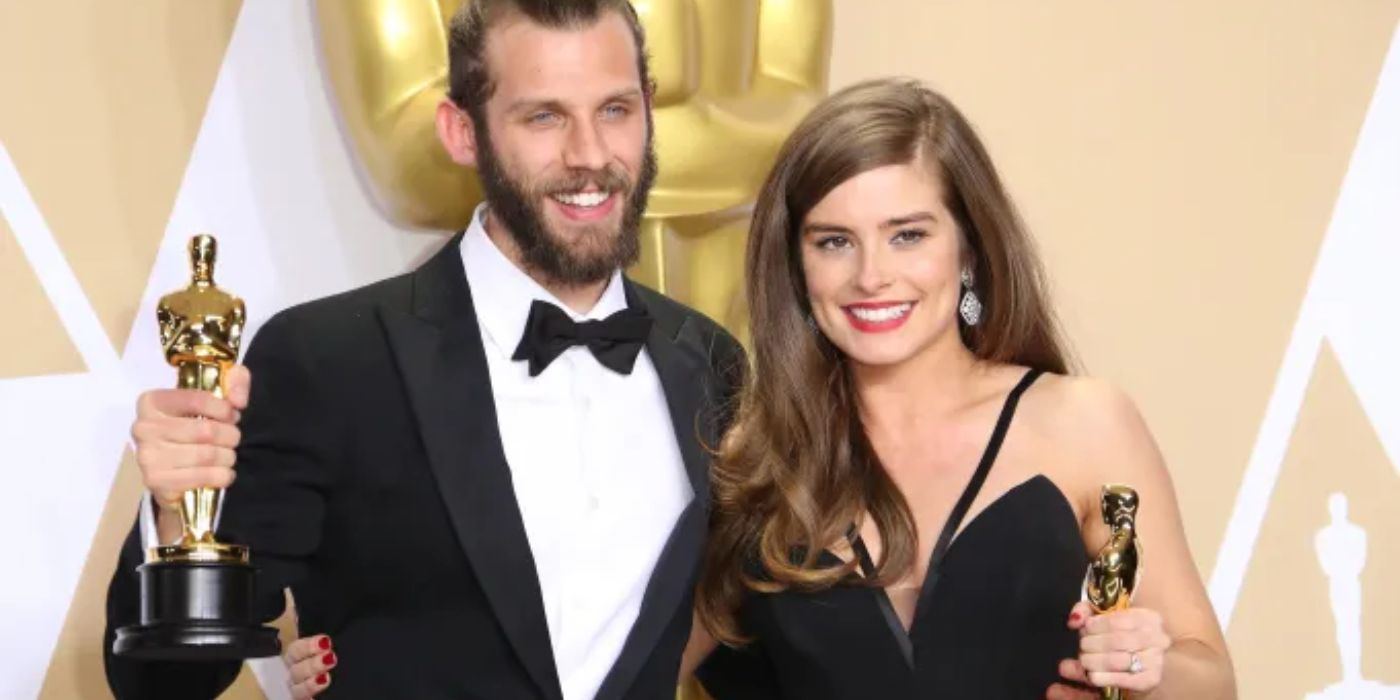 Rachel Shenton e Chris Overton com o Oscar pelo curta-metragem The Silent Child