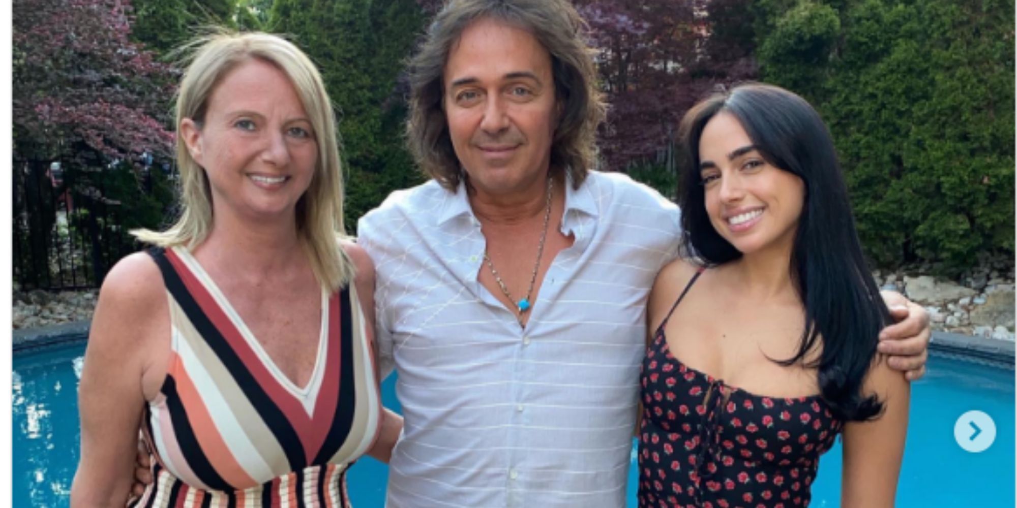 The Bachelor 28 Maria Georgas with parents, Nick Georgas & Lori Georgas posing together in front of a swimming pool