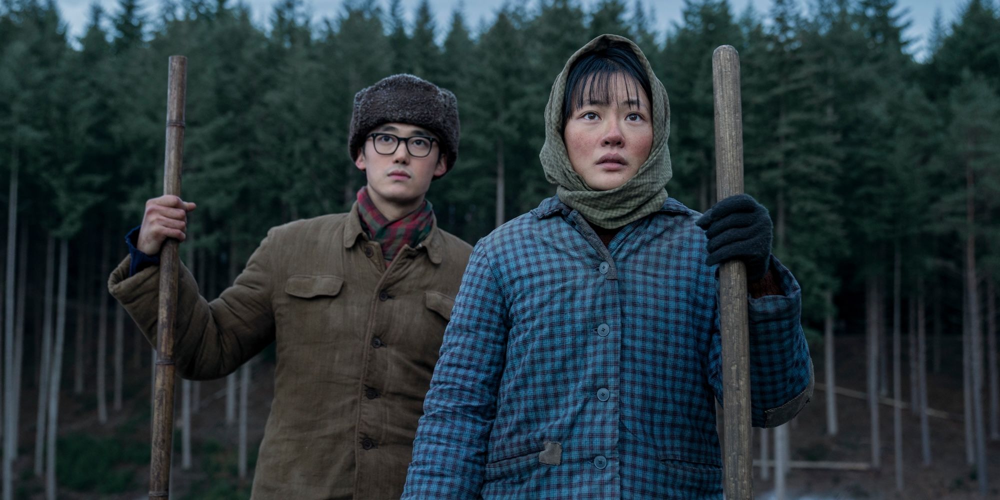 Yang Huwen as Bai Mulin and Jing Zheng as Yong Yewenjie stand outdoors in episode 101 of ``3 Body Problem''