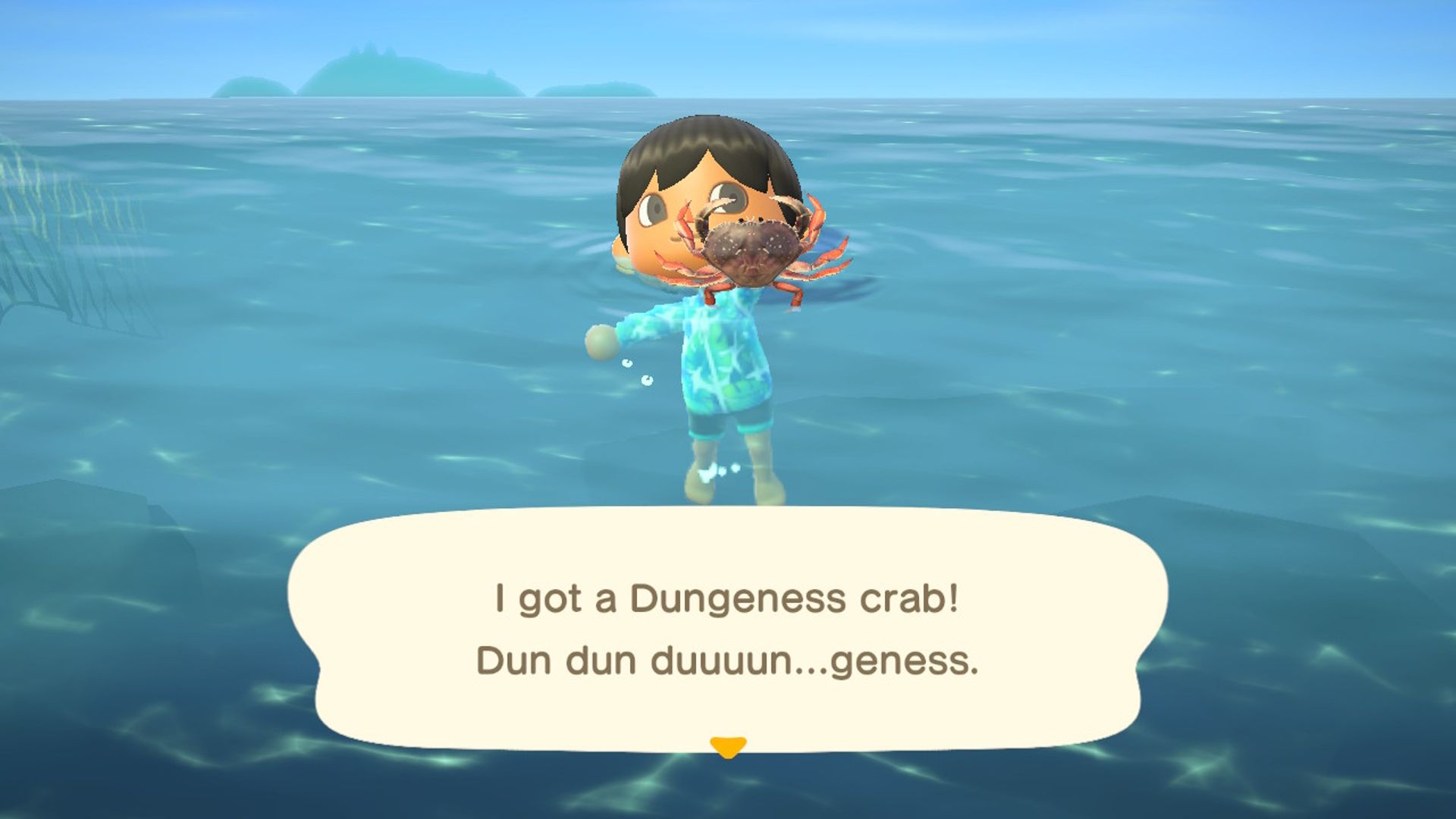 Jogador do Animal Crossing New Horizons exibindo caranguejo Dungeness enquanto nadava no oceano