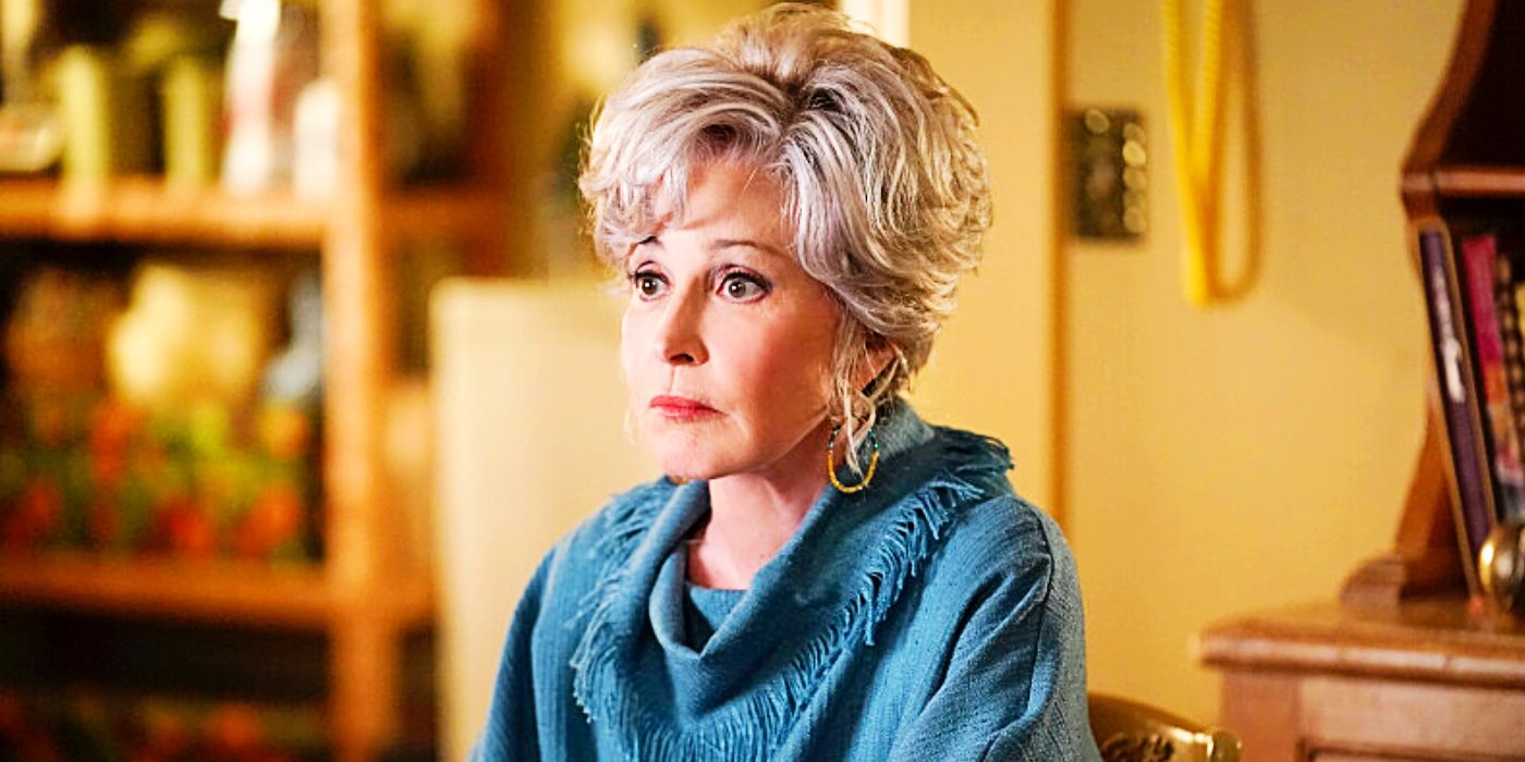 Annie Potts as Meemaw staring ahead in Young Sheldon