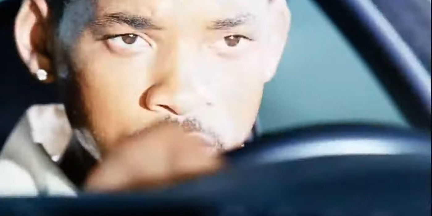 Will Smith como o detetive sargento Michael Eugene "Mike" Lowrey na cena de perseguição na estrada de Bad Boys II (20023)