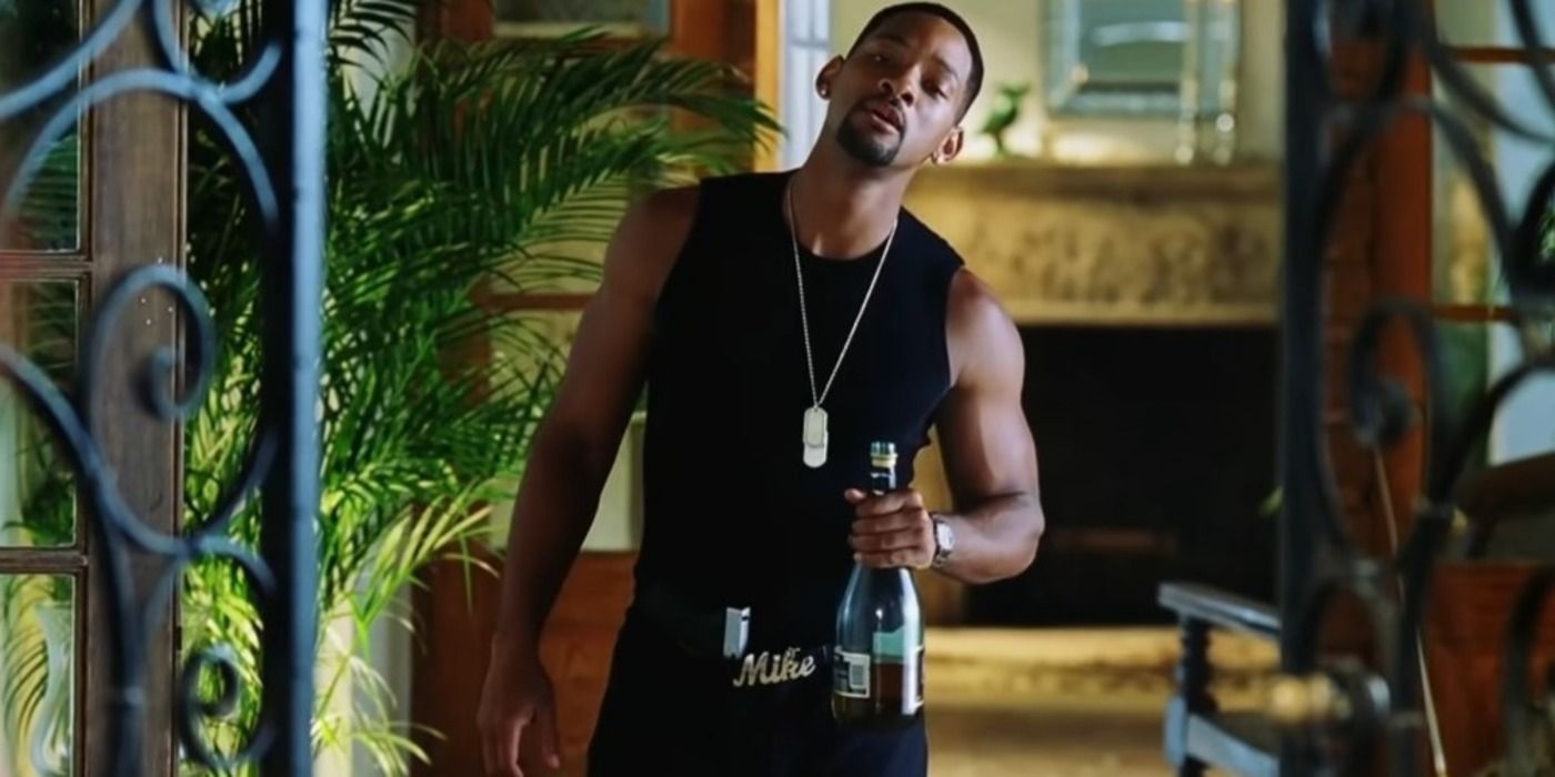 Will Smith as Detective Sergeant Mike Lowrey in a Tank Top and Holding a Bottle in Bad Boys II